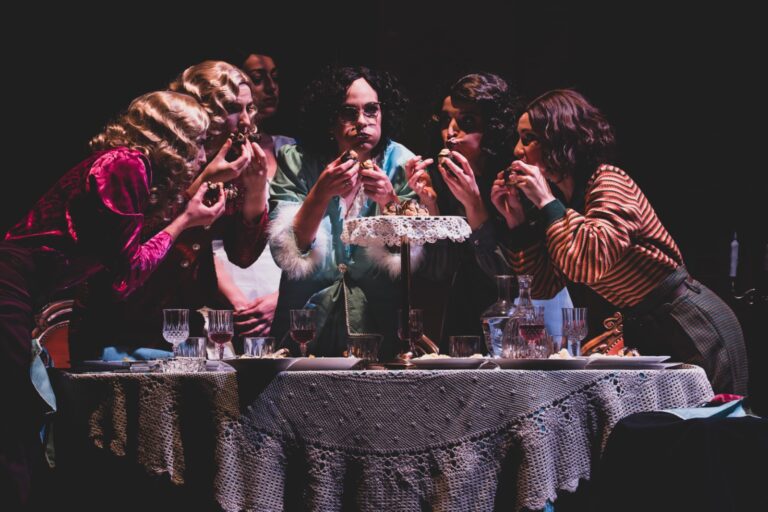 “Di Scena a Fasano”: il mistero sale sul palco con “7 donne e un mistero” “Di Scena a Fasano”: il mistero sale sul palco con “7 donne e un mistero” - Osservatorio Fasano