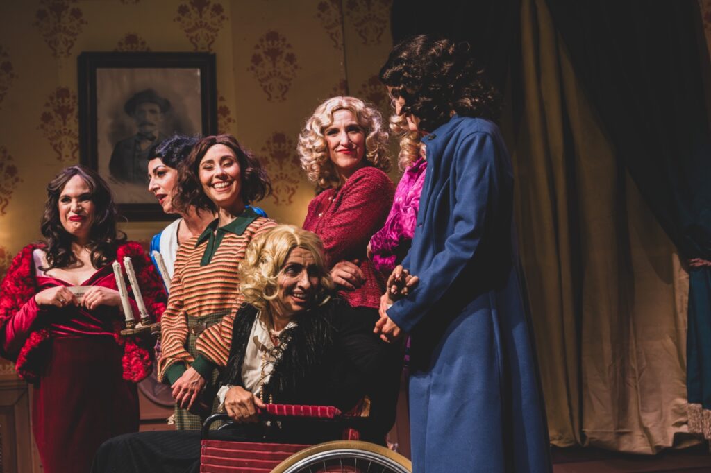 “Di Scena a Fasano”: il mistero sale sul palco con “7 donne e un mistero” - Osservatorio Fasano “Di Scena a Fasano”: il mistero sale sul palco con “7 donne e un mistero” - Osservatorio Fasano
