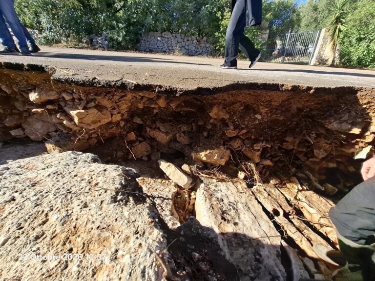 Maltempo a Fasano: chiusura temporanea della strada comunale Egnazia per dissesto del manto stradale - Osservatorio Fasano